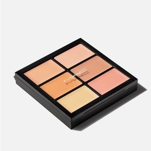 MAC Studio Fix Conceal and Correct Palette - Light